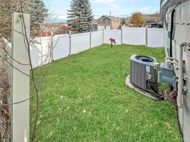 331 E Varnum Street, Munising, MI 49862