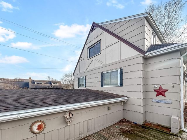 331 E Varnum Street, Munising, MI 49862