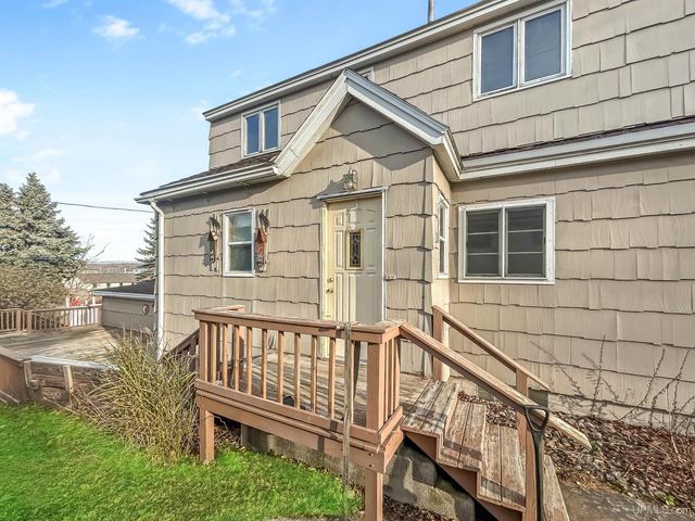 331 E Varnum Street, Munising, MI 49862