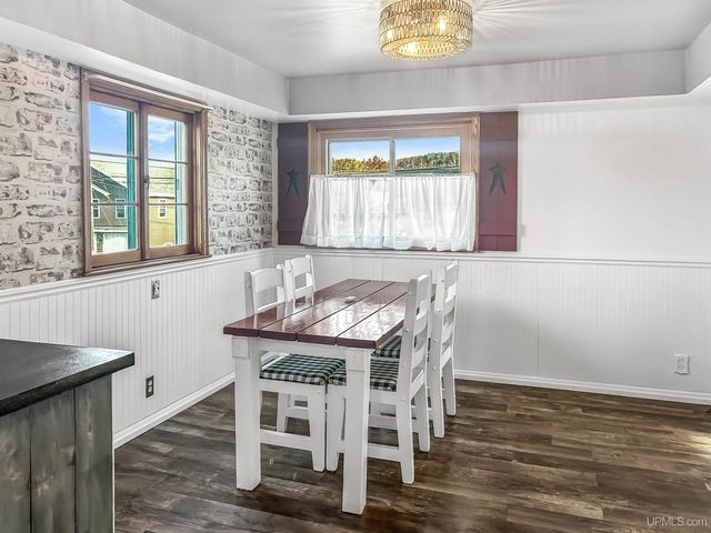 331 E Varnum Street, Munising, MI 49862