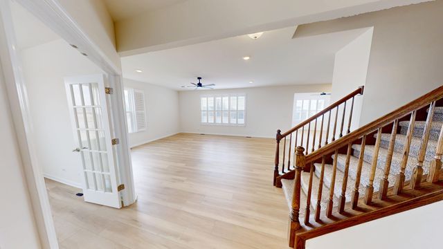 219 Deer Run Trail, Poplar Grove, IL 61065