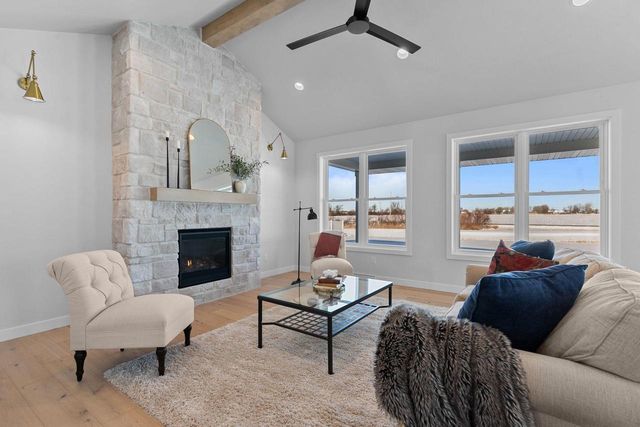 W5826 ROUNDSTONE PLACE, Menasha, WI 54952