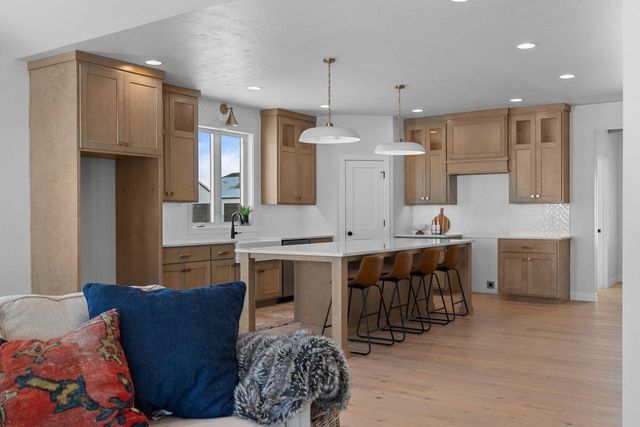 W5826 ROUNDSTONE PLACE, Menasha, WI 54952