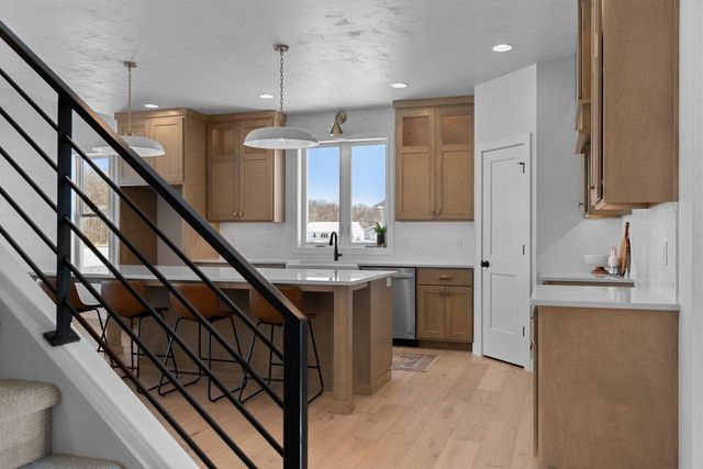 W5826 ROUNDSTONE PLACE, Menasha, WI 54952