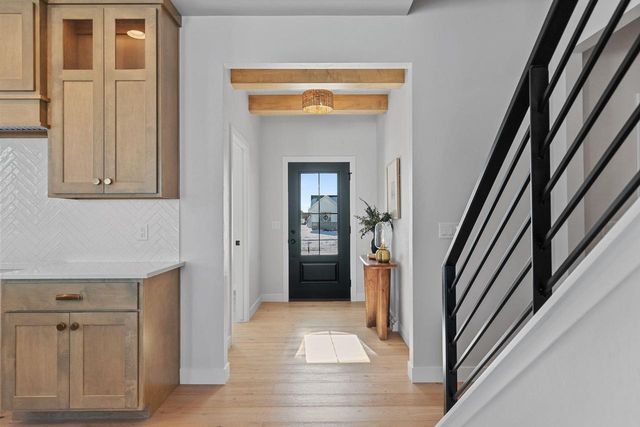 W5826 ROUNDSTONE PLACE, Menasha, WI 54952