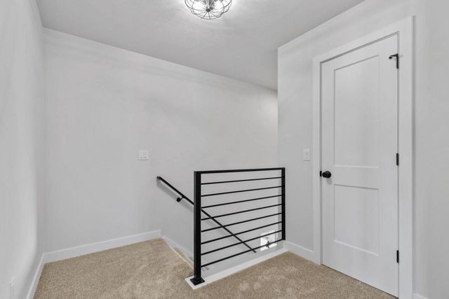 W5826 ROUNDSTONE PLACE, Menasha, WI 54952