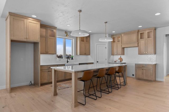 W5826 ROUNDSTONE PLACE, Menasha, WI 54952