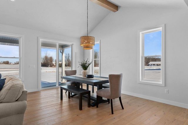 W5826 ROUNDSTONE PLACE, Menasha, WI 54952