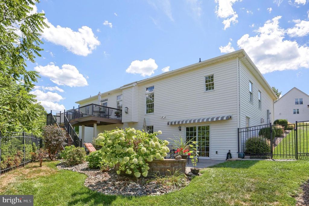 1025 JENKINS GRV, Enola, PA 17025