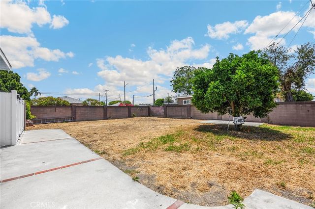 12345 Birchdale, Downey, CA 90242