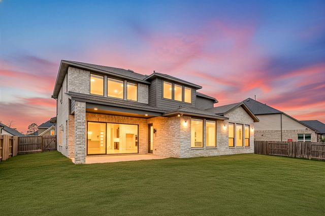 734 Platinum Stone Lane, Pinehurst, TX 77362