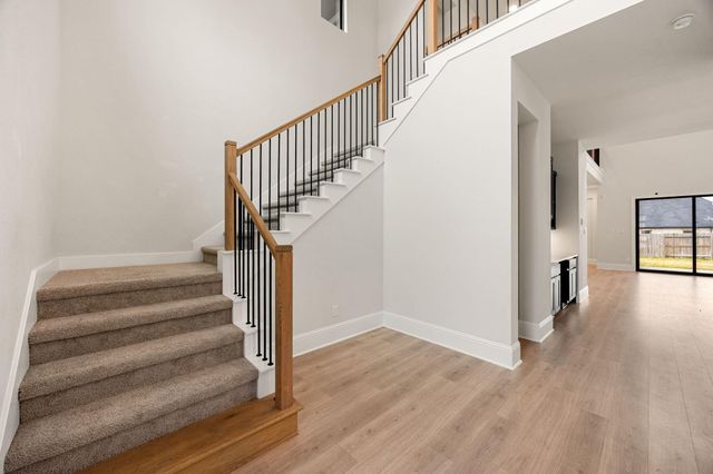 734 Platinum Stone Lane, Pinehurst, TX 77362