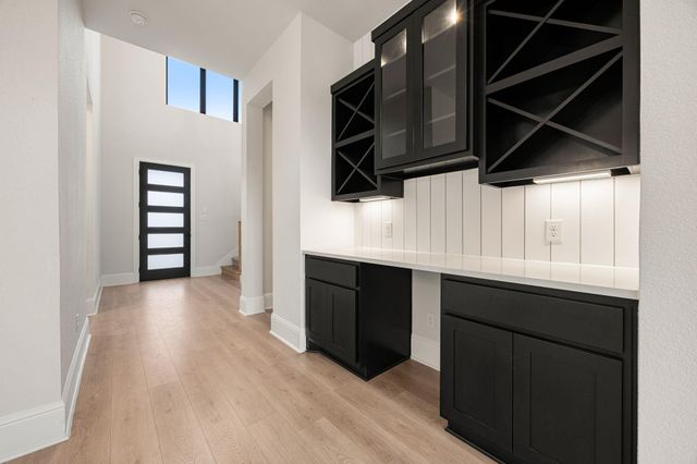 734 Platinum Stone Lane, Pinehurst, TX 77362