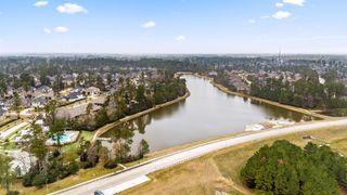 734 Platinum Stone Lane, Pinehurst, TX 77362