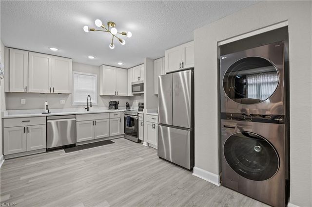 920 Widgeon RD, Norfolk, VA 23513