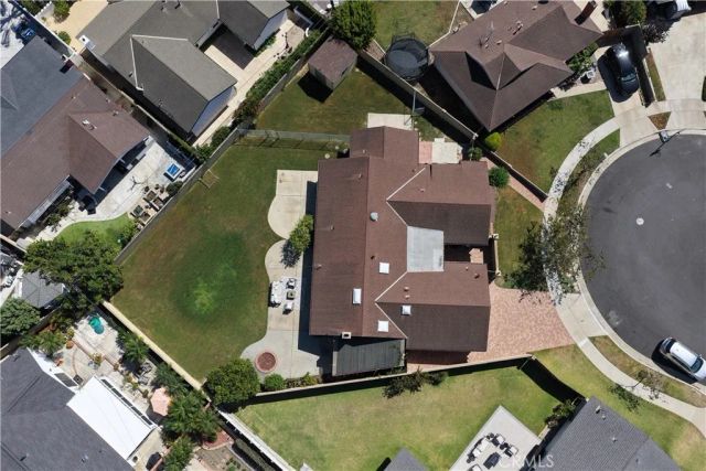 6121 Arrowhead Drive, Huntington Beach, CA 92647