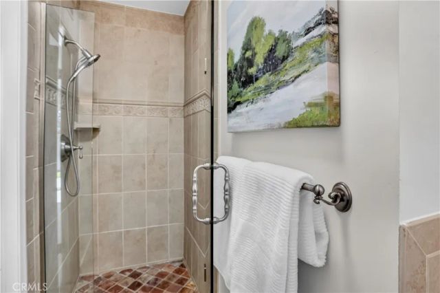 6121 Arrowhead Drive, Huntington Beach, CA 92647