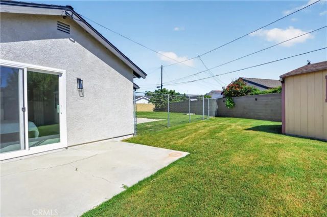 6121 Arrowhead Drive, Huntington Beach, CA 92647
