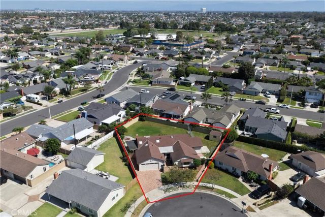 6121 Arrowhead Drive, Huntington Beach, CA 92647