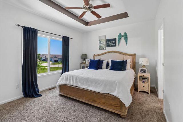 1215 Blue Bonnet Drive, Carlisle, IA 50047