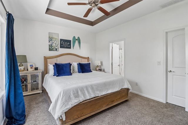 1215 Blue Bonnet Drive, Carlisle, IA 50047
