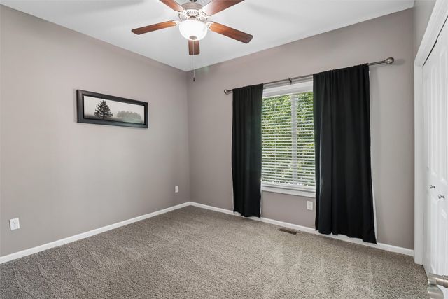 1215 Blue Bonnet Drive, Carlisle, IA 50047