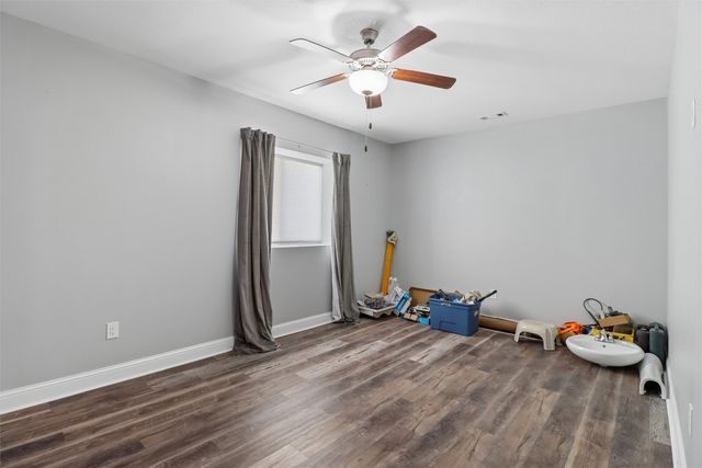 1215 Blue Bonnet Drive, Carlisle, IA 50047