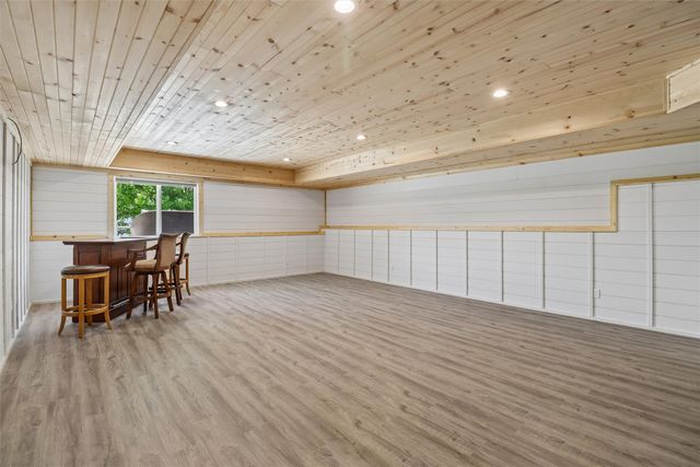 1215 Blue Bonnet Drive, Carlisle, IA 50047