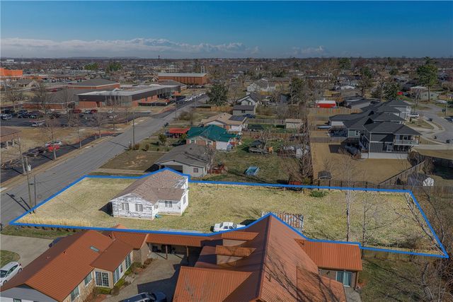 1412 Cypress Street, Rogers, AR 72758