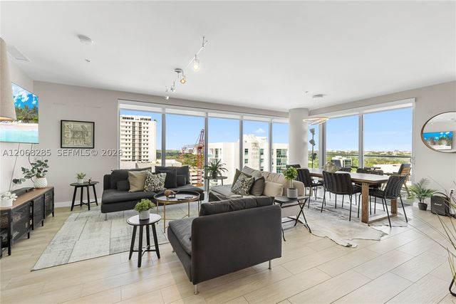 1600 SW 1st Ave 1202, Miami, FL 33129