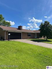 864 Martin Ln, Radcliff, KY 40160