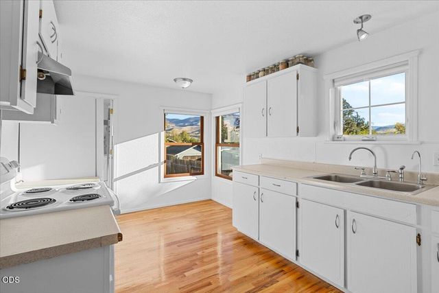 235 E Hersey Street, Ashland, OR 97520