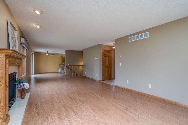 100 Crystal Lane, Mankato, MN 56001