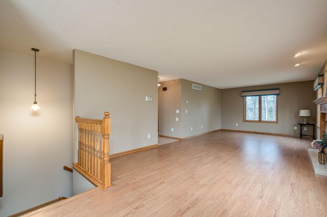 100 Crystal Lane, Mankato, MN 56001