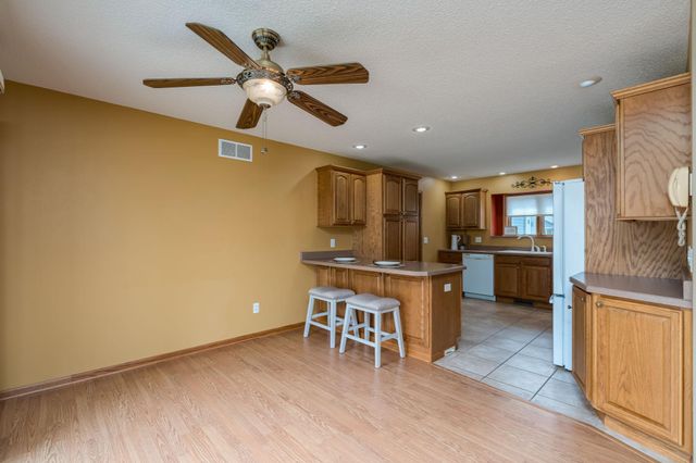 100 Crystal Lane, Mankato, MN 56001