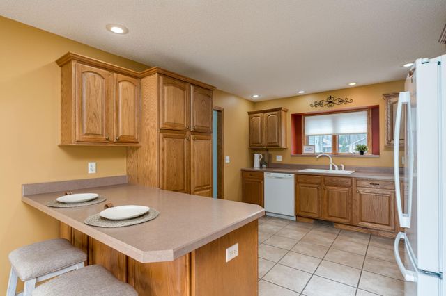 100 Crystal Lane, Mankato, MN 56001