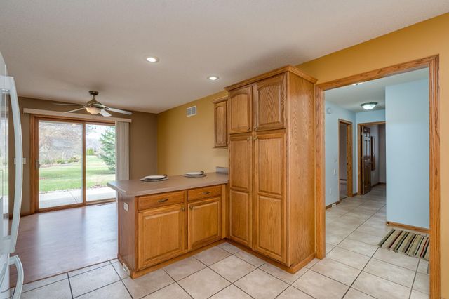 100 Crystal Lane, Mankato, MN 56001