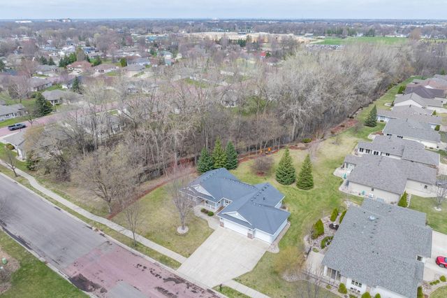 100 Crystal Lane, Mankato, MN 56001