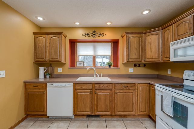100 Crystal Lane, Mankato, MN 56001