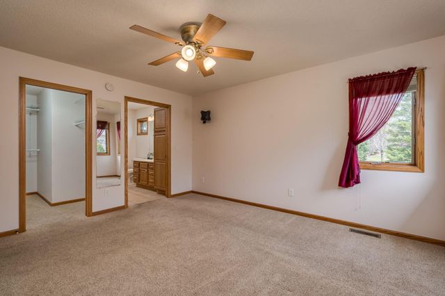 100 Crystal Lane, Mankato, MN 56001