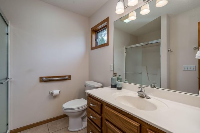 100 Crystal Lane, Mankato, MN 56001
