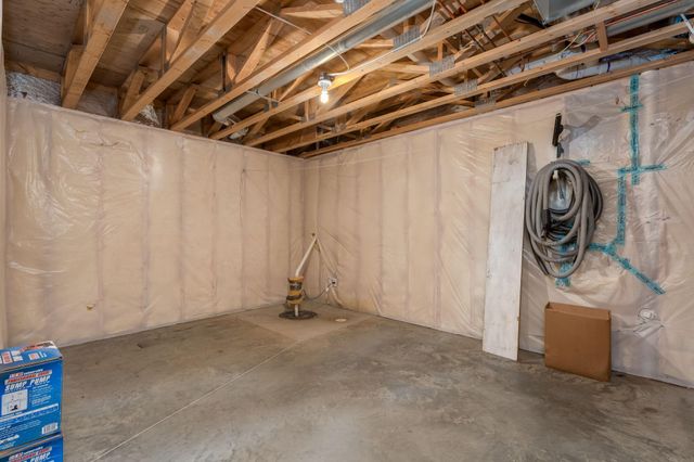 100 Crystal Lane, Mankato, MN 56001