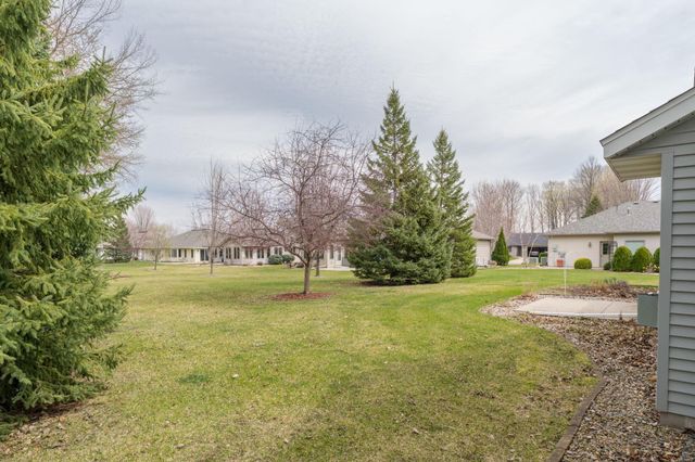 100 Crystal Lane, Mankato, MN 56001