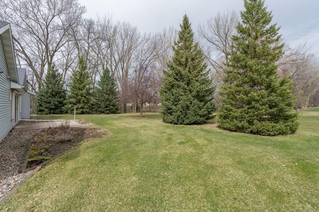 100 Crystal Lane, Mankato, MN 56001