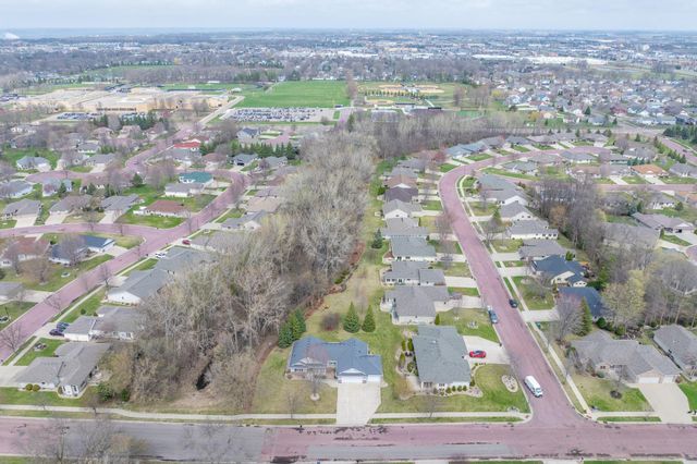 100 Crystal Lane, Mankato, MN 56001