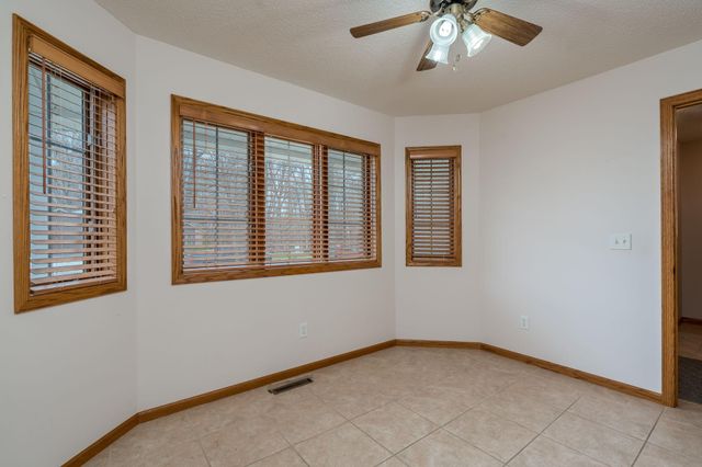100 Crystal Lane, Mankato, MN 56001