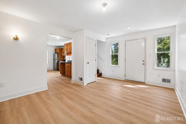 289 Franklin Road, North Brunswick, NJ 08902