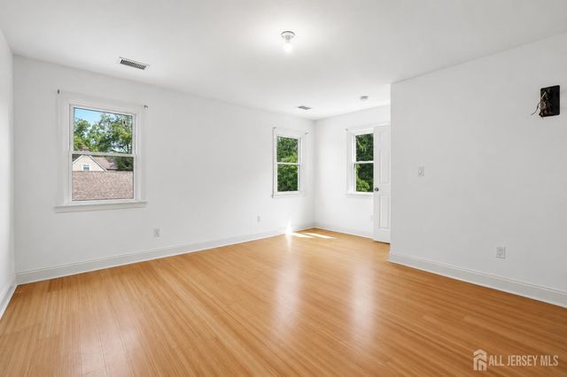 289 Franklin Road, North Brunswick, NJ 08902