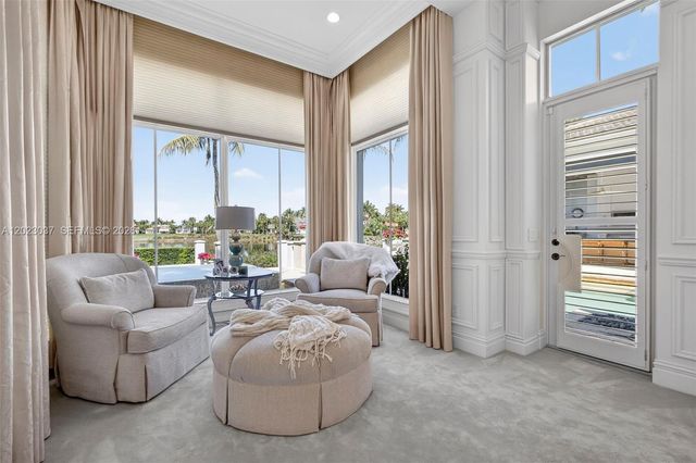 656 Hermitage Circle, Palm Beach Gardens, FL 33410