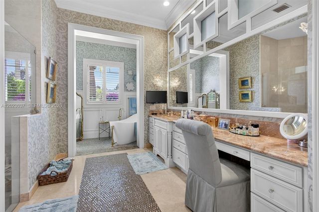 656 Hermitage Circle, Palm Beach Gardens, FL 33410